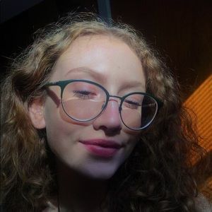 Meet your Posher, Mae